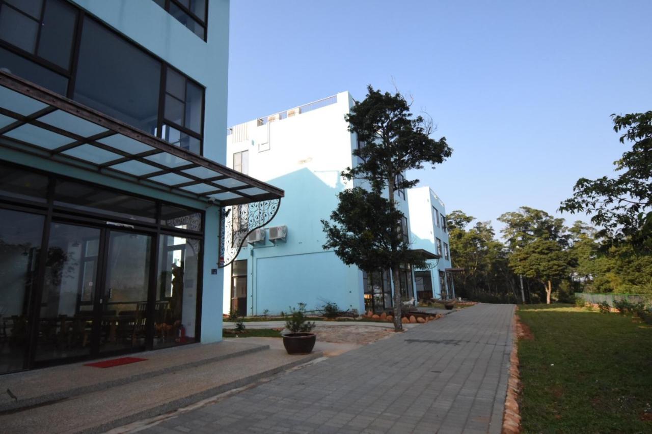 巨缿民宿巨象民宿 Sanyi Exterior photo